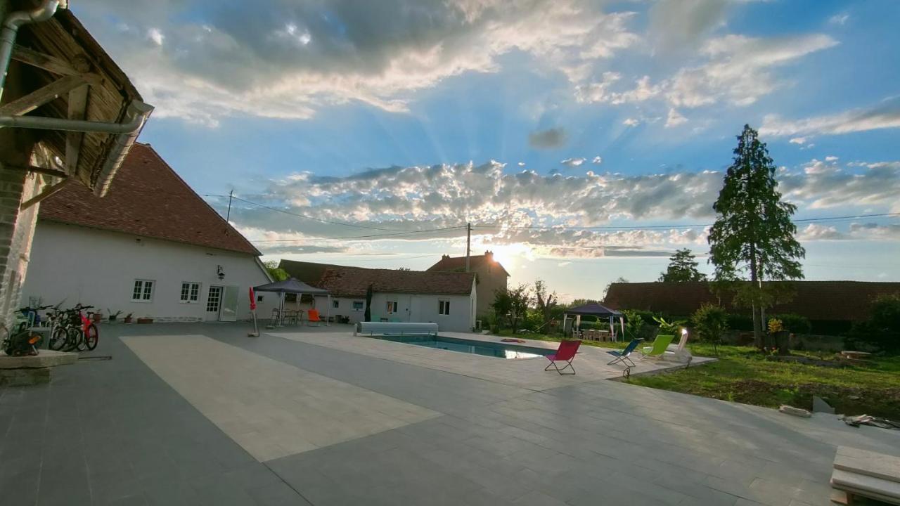 ホテル Domaine Ravy-La Camelia Saint-Symphorien-sur-Saone エクステリア 写真
